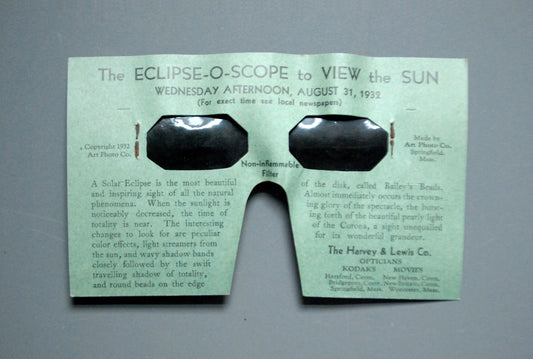 Eclipse Viewers (1932)